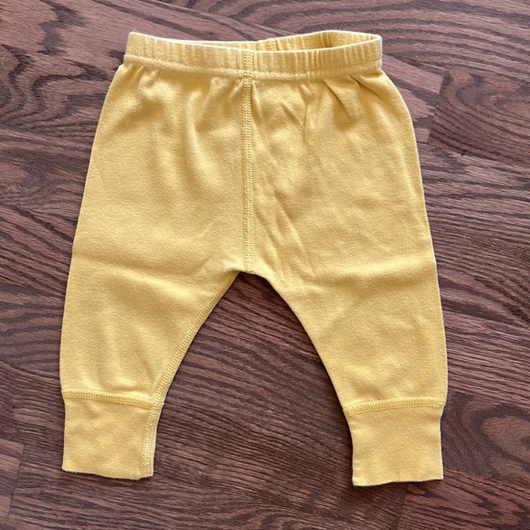 Bundle of Hanna Andersson Organic Outfits - 3-6 Months - Picture 4 of 6